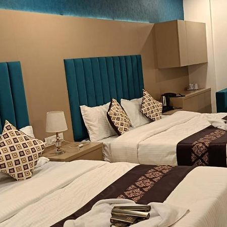 Hotel Royal Square جاندي نجر المظهر الخارجي الصورة