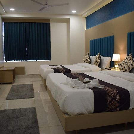 Hotel Royal Square جاندي نجر المظهر الخارجي الصورة