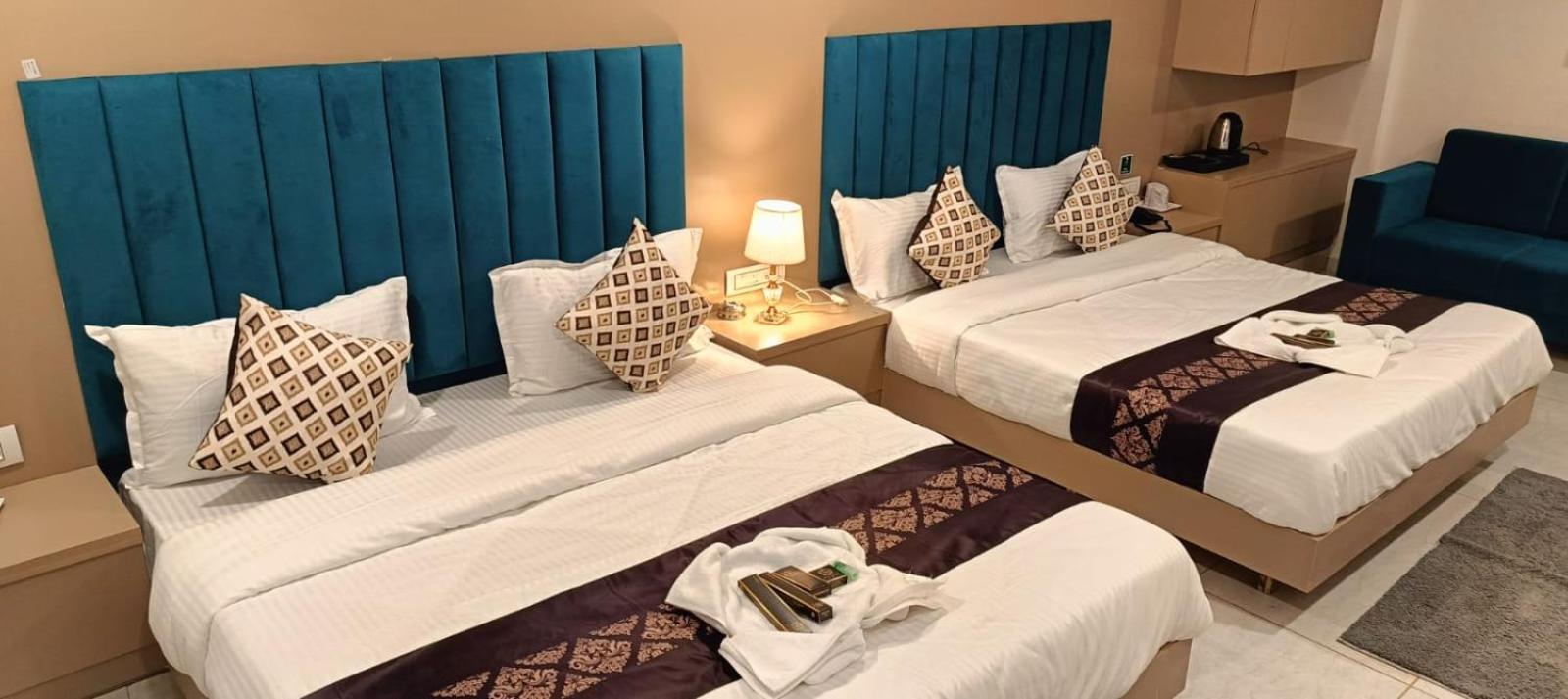 Hotel Royal Square جاندي نجر المظهر الخارجي الصورة