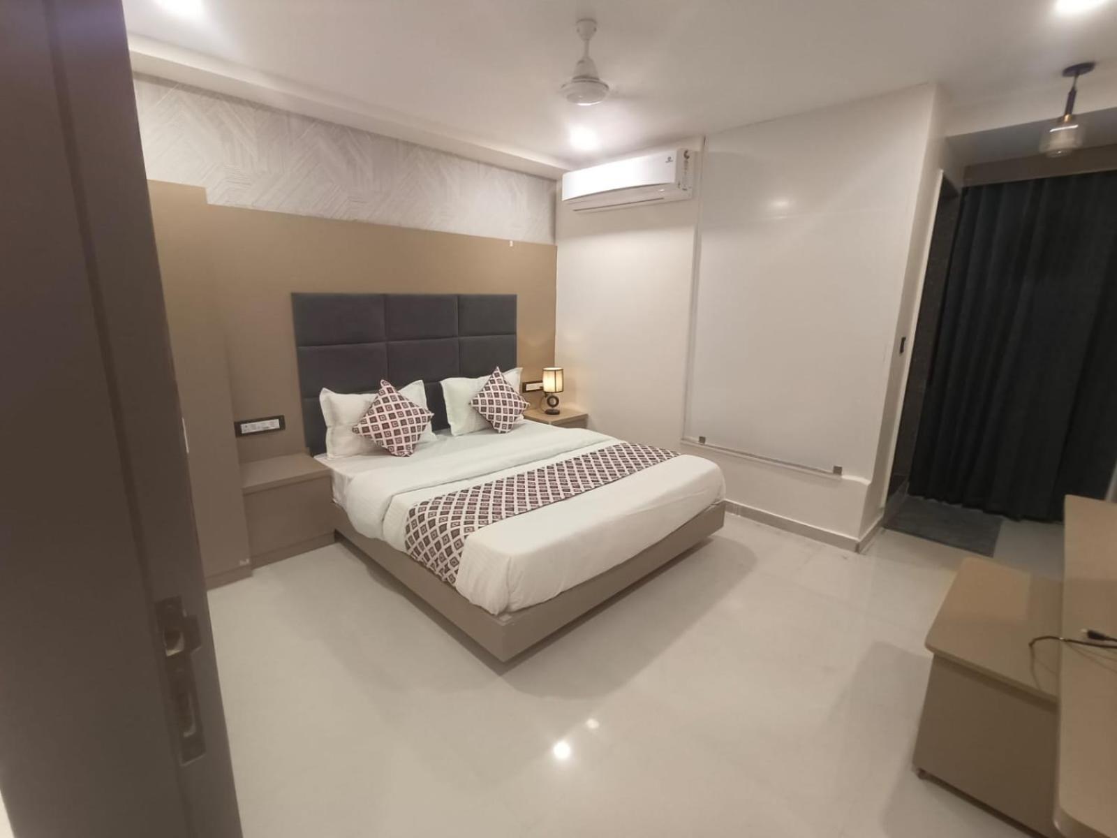 Hotel Royal Square جاندي نجر المظهر الخارجي الصورة