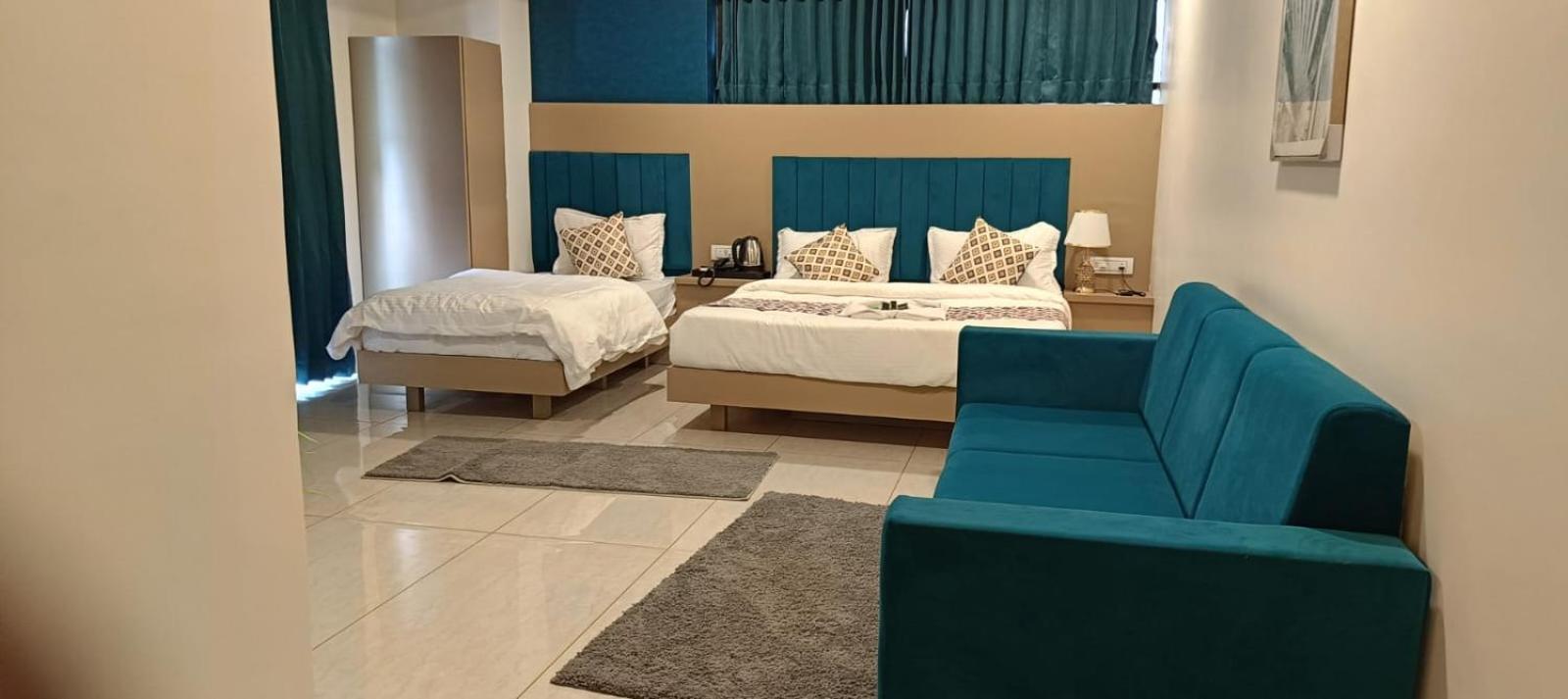 Hotel Royal Square جاندي نجر المظهر الخارجي الصورة