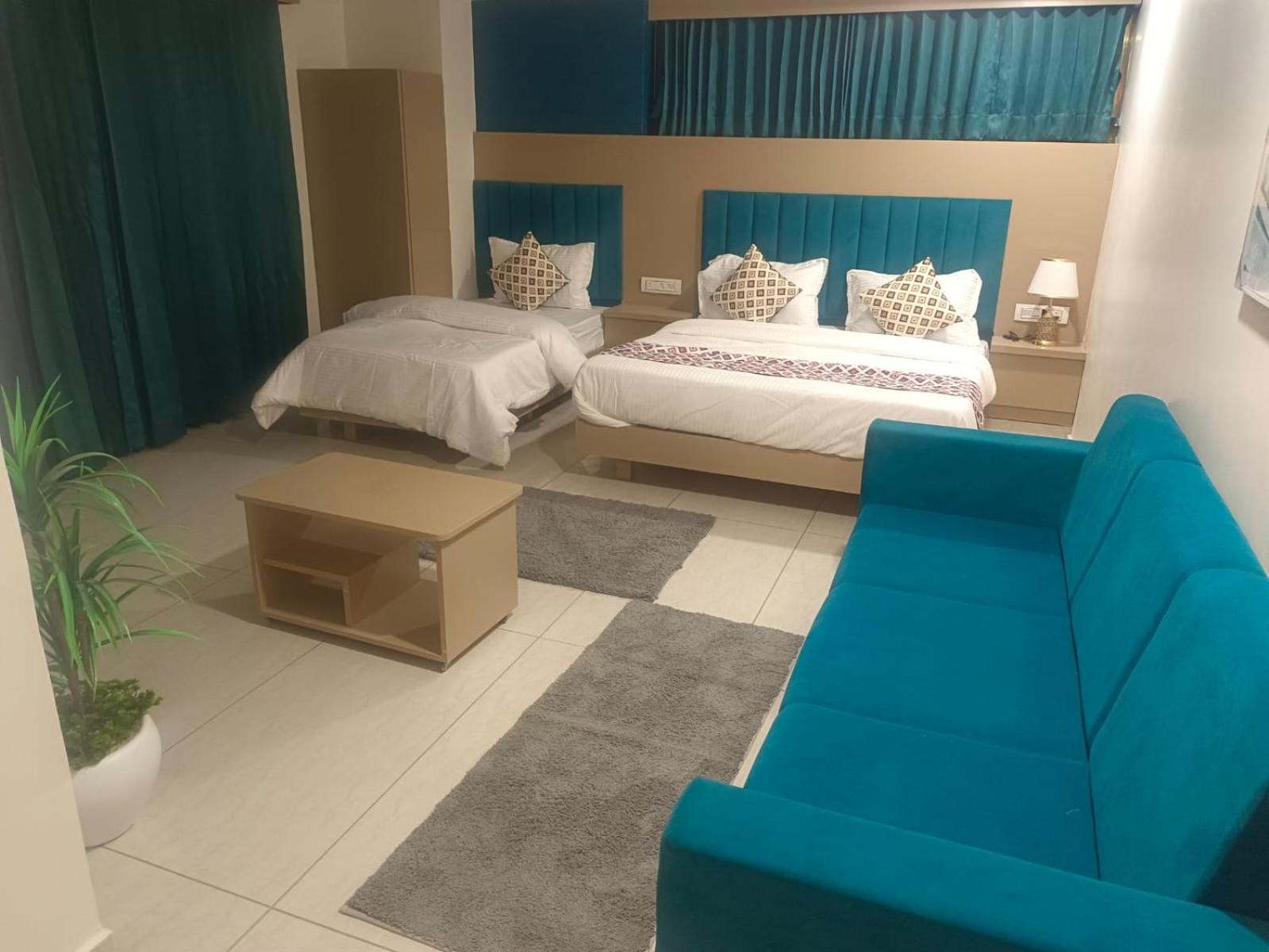 Hotel Royal Square جاندي نجر المظهر الخارجي الصورة